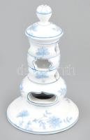 Kék-fehér virágmintás porcelán dísztárgy. Kézzel festett, jelzés nélkül, minimális kopással, m: 16,5 cm