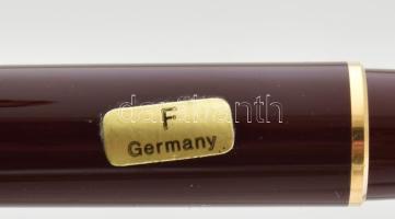 Montblanc Meisterstück töltőtoll bordó, újszerű állapotban, eredeti dobozában, leírással, garancia k...