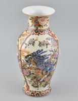 Kínai pávás porcelán váza, jelzett, kopásnyomokkal, m: 30 cm