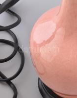 2db rózsaszín kerámia lámpa, kopásokkal, mázlepattanásokkal, m: 31 cm (Érintésvédelem szempontjából ...