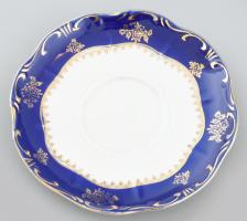 6db Zsolnay Pompadour mintás leveses csésze, 6 db aljjal. Jelzett, kopott. d: 10-15 cm