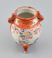 Kutani váza, Japán, 1930 körül. Porcelán, jelzett, kopott, fedele hiányzik, m: 10 cm