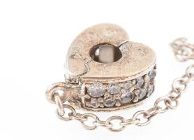 Ezüst(Ag) biztonsági lánc karkötőre, Pandora jelzéssel, h: 8,5 cm, bruttó: 4,16 g