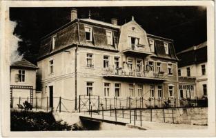 1929 Trencsénteplic, Trencianske Teplice; Vila Antal / villa. Foto Tatra (ragasztónyom / gluemark)