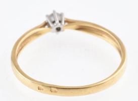 Arany (Au/14k) gyűrű, brillel (0,07ct) ékítve, jelzett, m: 58. bruttó: 1,8g