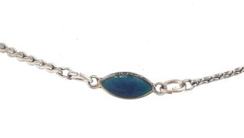 Ezüst(Ag) nyaklánc zománcozott díszítéssel, jelzett, h: 44 cm, bruttó: 2,6 g