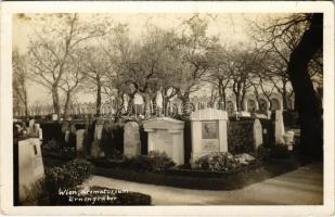 Wien, Vienna, Bécs; Krematorium, Urnengräber / cemetery, crematorium, urn grave of Robert Balajthy. Photo Mückenbrün