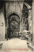 Trogir, Trau; Zborno-opatska crkva, Pridvorje s glavnim ulazom i vrata krstionice. Ivan Belas / abbey church, interior