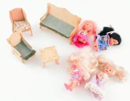 4 db Barbie Mattel baba, házi készítésű baba bútorral. M: 10 cm