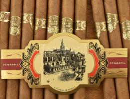 10db Penamil Oro szivar, dobozban. 19,5x19,5cm