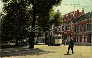 Den Haag, s-Gravenhage, The Hague; Prins Hendrikplein / street view, tram