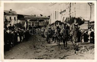 1940 Marosvásárhely, Targu Mures; bevonulás. Sárai E. 54. / entry of the troops + "1940 Marosvásárhely visszatért" So. Stpl (EK)