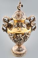 Nagyméretű Capodimonte fedeles váza, jelzett, kopásokkal, m: 47 cm