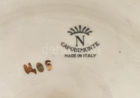 Nagyméretű Capodimonte fedeles váza, jelzett, kopásokkal, m: 47 cm