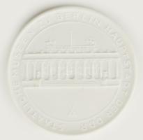Karl Friedrich Schinkel meisseni biszkvit porcelán emlékérem (56mm) hibátlan