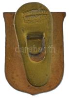 ~1930. "Budapesti Savoyai Jenő Olasz Királyi Iskola" zománcozott bronz jelvény, hátlapon &...