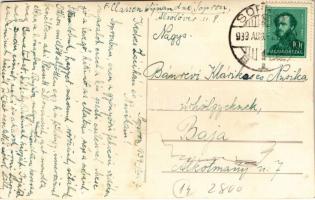 1929 Sopron, "pesti csibész" kisfiú fényképezőgéppel, megírt fotólap, 8,5×13,5 cm