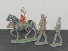 3 db olómkatona / 3 lead-soldiers