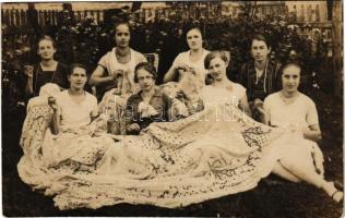 Felsőbánya, Baia Sprie; varró lányok / sewing ladies. Vagányi photo (fl)