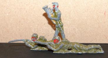 3 db olómkatona / 3 lead-soldiers