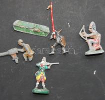 4 db olómkatona / 4 lead-soldiers