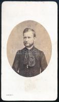cca 1870 Apáti Than Károly (1834-1908) magyar kémikus, MTA tag, keményhátú fotó Simonyi műterméből, 10,5×6,5 cm
