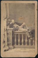 cca 1865 Ismeretlen férfi műtermi portréja, Tiedge János keményhátú fotója, foltos, 10,5×6,5 cm