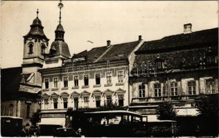 1940 Kolozsvár, Cluj; Központi szálloda, autóbuszok, Bernát üzlete, "Ez az üzlet teljesen feloszlik, addig az áruk kiárusíttatnak" / Hotel Central, shop, autobuses + "visszatért" So. Stpl(EK)