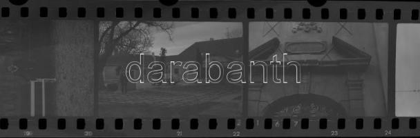 Egy doboznyi vegyes negatív