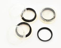 Fényképezőgép prizmák, 3 db különböző, 52x0,75, eredeti műanyag tokban. Valamint 52-ről 49-re szűkítő objektív gyűrű. / Prisms for camera lens, 3 pcs + Restrictor ring (from 52 to 49.)