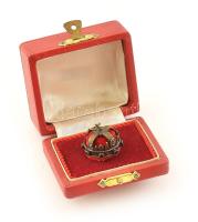 Bronz Szent Korona miniatűr díszkövekkel eredeti dobozában, 20 mm