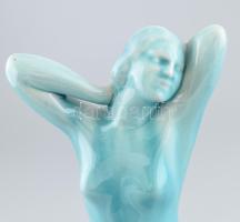 Zsolnay akt, alapmázas porcelán, máz alatti repedésekkel, jelzés nélkül, m:25 cm