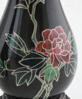 Japán lakkvázapár, jelzés nélkül, hibátlan, 1970-80 körül, m: 17,5 cm