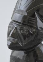 Jelzés nélkül: Mexikói törzsi figura. Kézzel faragott obszidián. Hibátlan, m: 12 cm