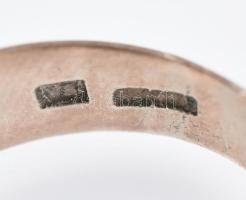 Arany (Au/9k) strassz köves antik ékszer szett, 3 db-os, gyűrű és fülbevalópár. Jelzett, össz. brutt...