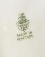 Zsolnay népi mintás porcelán butykos, kulacs. Matricás, jelzett, kopásnyomokkal, m: 13,5 cm