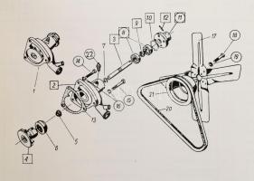 1982 ZUK gépkocsi alkatrész-katalógus, lapszéli sérüléssel