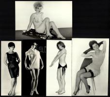 Ülve, állva, kivillantva - cca 1978 előtt készült, szolidan erotikus felvételek, 5 db vintage fotó jelzés nélkül, ezüst zselatinos fotópapíron, 11,6x17 cm és 16,5x6 cm között