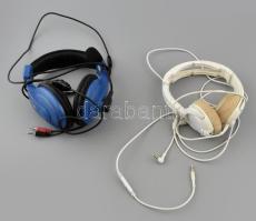 2 db vezetékes fejhallgató, a kék színű mikrofonnal, a fehér extra kábellel. Működő, használt állapotban.