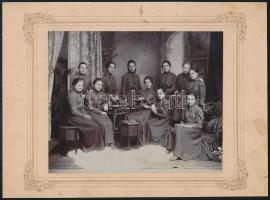 cca 1895 Kassa, Letzter és Társa fényképészeti műtermében készült csoportkép, hidegpecséttel jelzett (jobb alsó sarok), 14,8x18,5 cm, karton 20,8x28 cm
