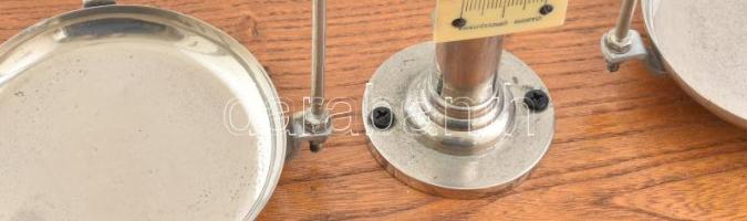 Erdély és Szabó laboratóriumi mérleg, m: 35 cm, 40x18 cm