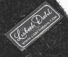 Lisbeth Dahl ékszeres dobozka. Fém, strasszos díszítéssel. Jelzett, 8x5,5x4 cm