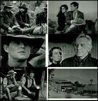 cca 1982 ,,A vadon törvénye című ausztrál westernfilm jelenetei és szereplői (köztük Kirk Douglas), 11 db filmfotó, mai nagyítások, 10x15 cm
