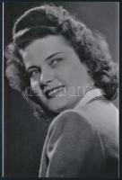 cca 1940 Karády Katalin (1910-1990) színművész portréja, a néhai Lapkiadó Vállalat fotólaborjának archívumából 1 db mai nagyítás, 15x10 cm