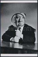 Alfred Joseph Hitchcock (1899-1980) angol filmrendező portréja, a néhai Lapkiadó Vállalat fotólaborjának archívumából 1 db mai nagyítás, 15x10 cm