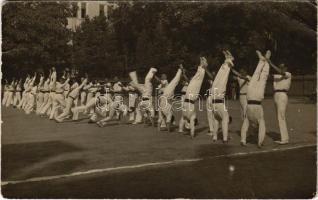 1934 Temesvár, Timisoara; tornagyakorlat az udvaron / gymnastic exercise in the park. photo (EK)