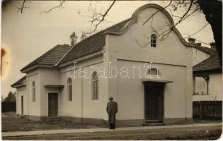 ~1940 Temesvár, Timisoara; Baptista imaház (1940-ben épült) / Baptist house of worship (built in 1940). Roncskevics Foto Atelier, photo (EM)