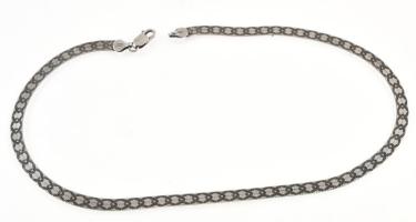 Ezüst(Ag) lapos, mintás kígyó nyaklánc, jelzett, h: 43 cm, nettó: 12,2 g