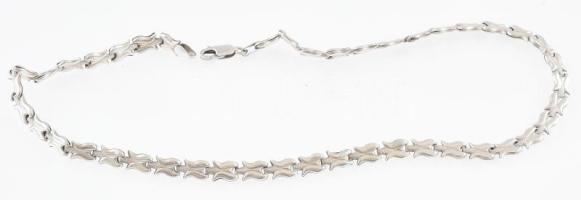 Ezüst(Ag) fantáziamintás nyaklánc, jelzett, h: 39,5 cm, nettó: 9,1 g