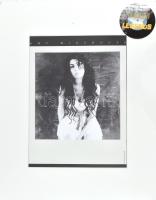 Amy Winehouse énekesnőről készült dekoratív nyomat paszpartuban 24x32 cm
